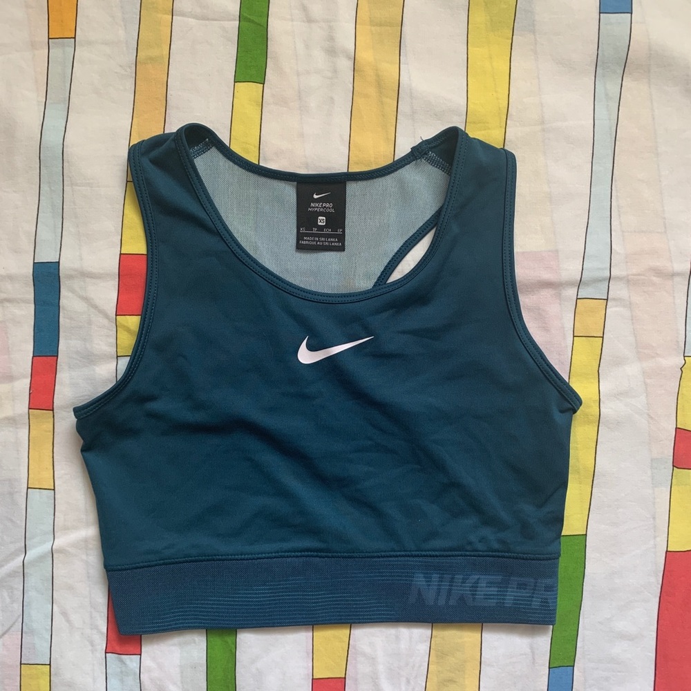 Nike Pro Hypercool Sports Bra
